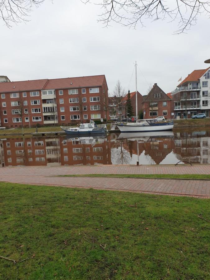Maje Am Alten Binnenhafen Emden Buitenkant foto