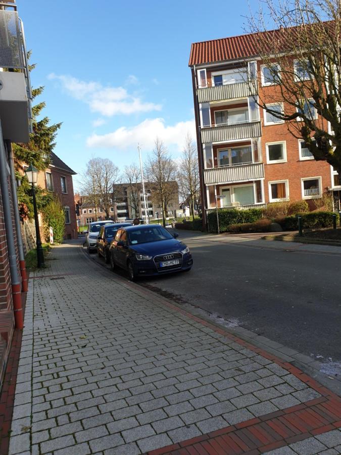 Maje Am Alten Binnenhafen Emden Buitenkant foto