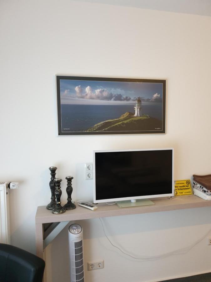 Maje Am Alten Binnenhafen Emden Buitenkant foto